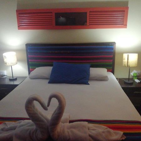 Hotel Antiguo Antiguo Cuscatlan ภายนอก รูปภาพ