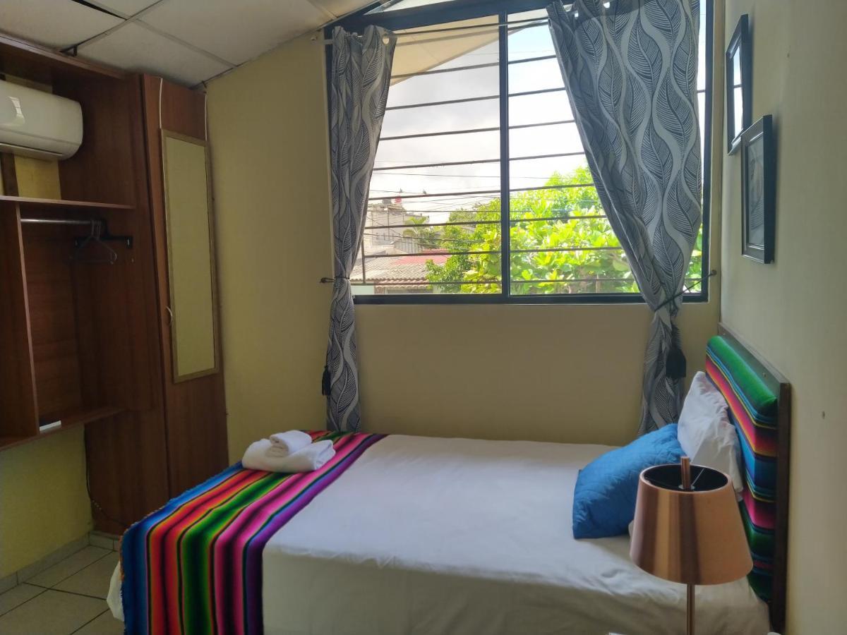 Hotel Antiguo Antiguo Cuscatlan ภายนอก รูปภาพ