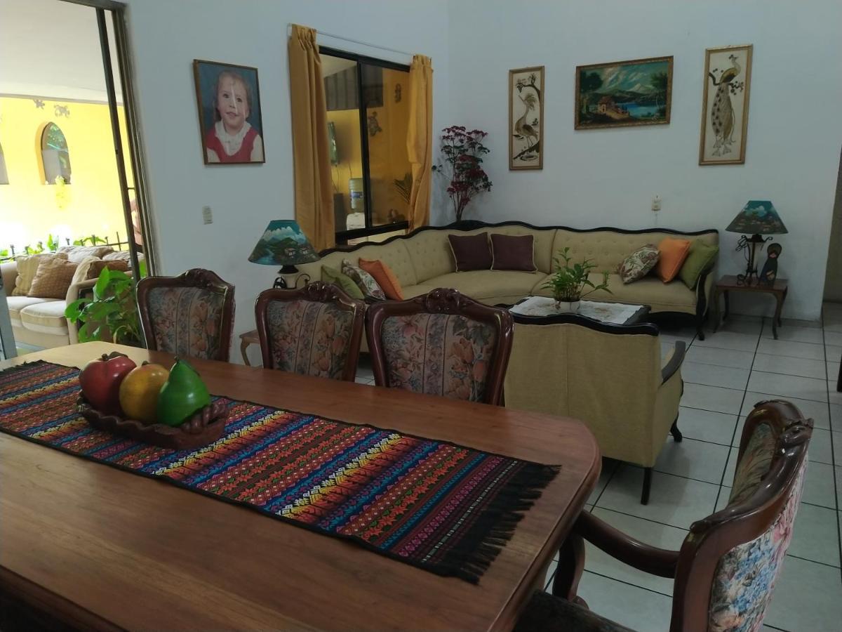 Hotel Antiguo Antiguo Cuscatlan ภายนอก รูปภาพ