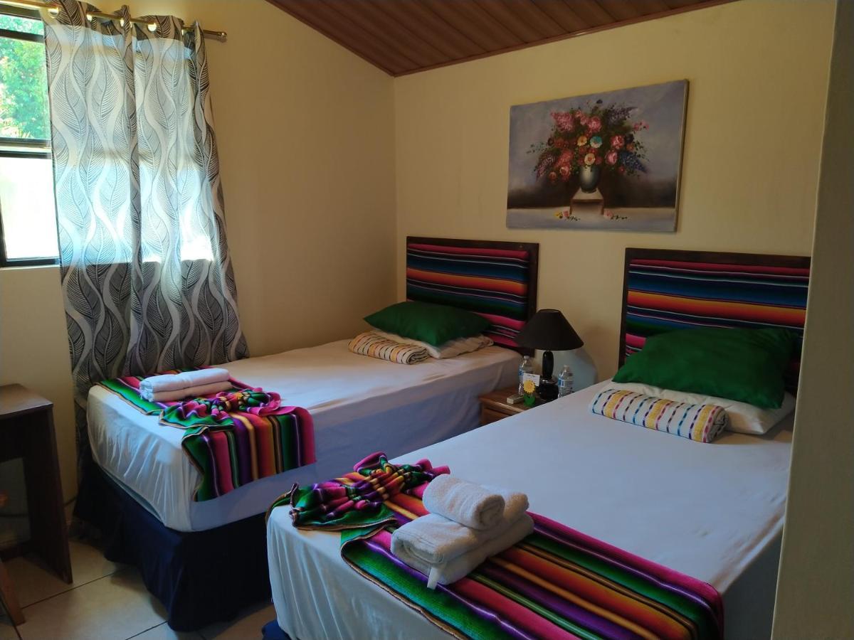 Hotel Antiguo Antiguo Cuscatlan ภายนอก รูปภาพ