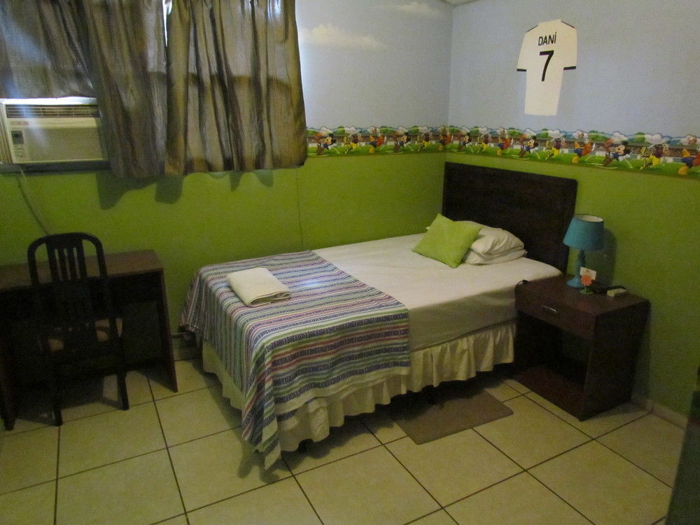 Hotel Antiguo Antiguo Cuscatlan ภายนอก รูปภาพ