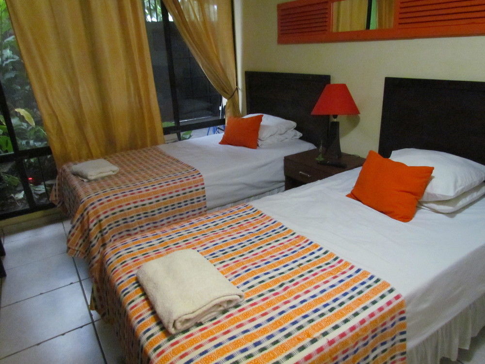 Hotel Antiguo Antiguo Cuscatlan ภายนอก รูปภาพ