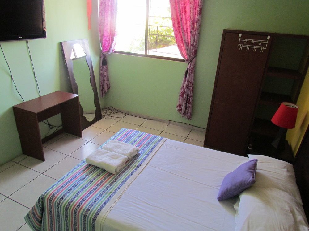Hotel Antiguo Antiguo Cuscatlan ภายนอก รูปภาพ