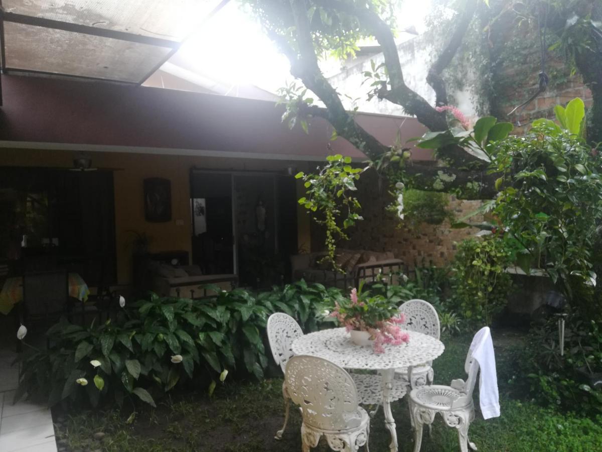 Hotel Antiguo Antiguo Cuscatlan ภายนอก รูปภาพ